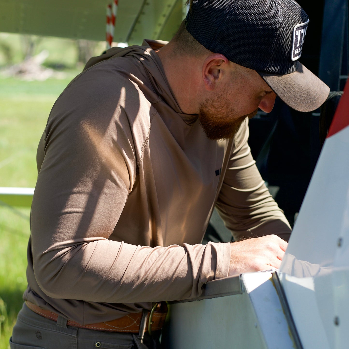 Tracker Performance Hoodie - Saddle Brown